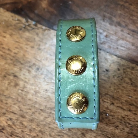 Louis Vuitton Jewelry - LV leather bracelet FIRM turquoise green patent